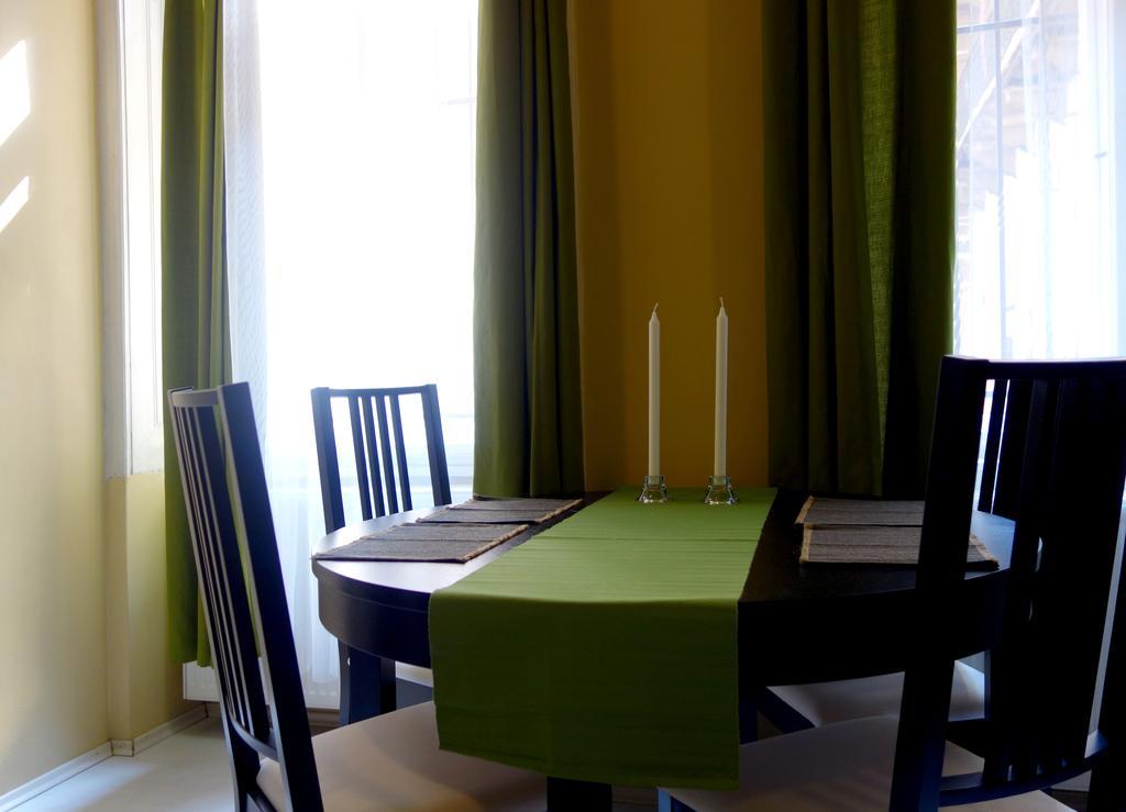 Vivid Rozsa Apartment Budapest Phòng bức ảnh