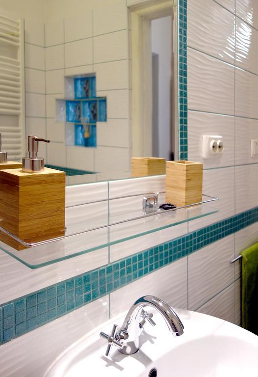 Vivid Rozsa Apartment Budapest Phòng bức ảnh